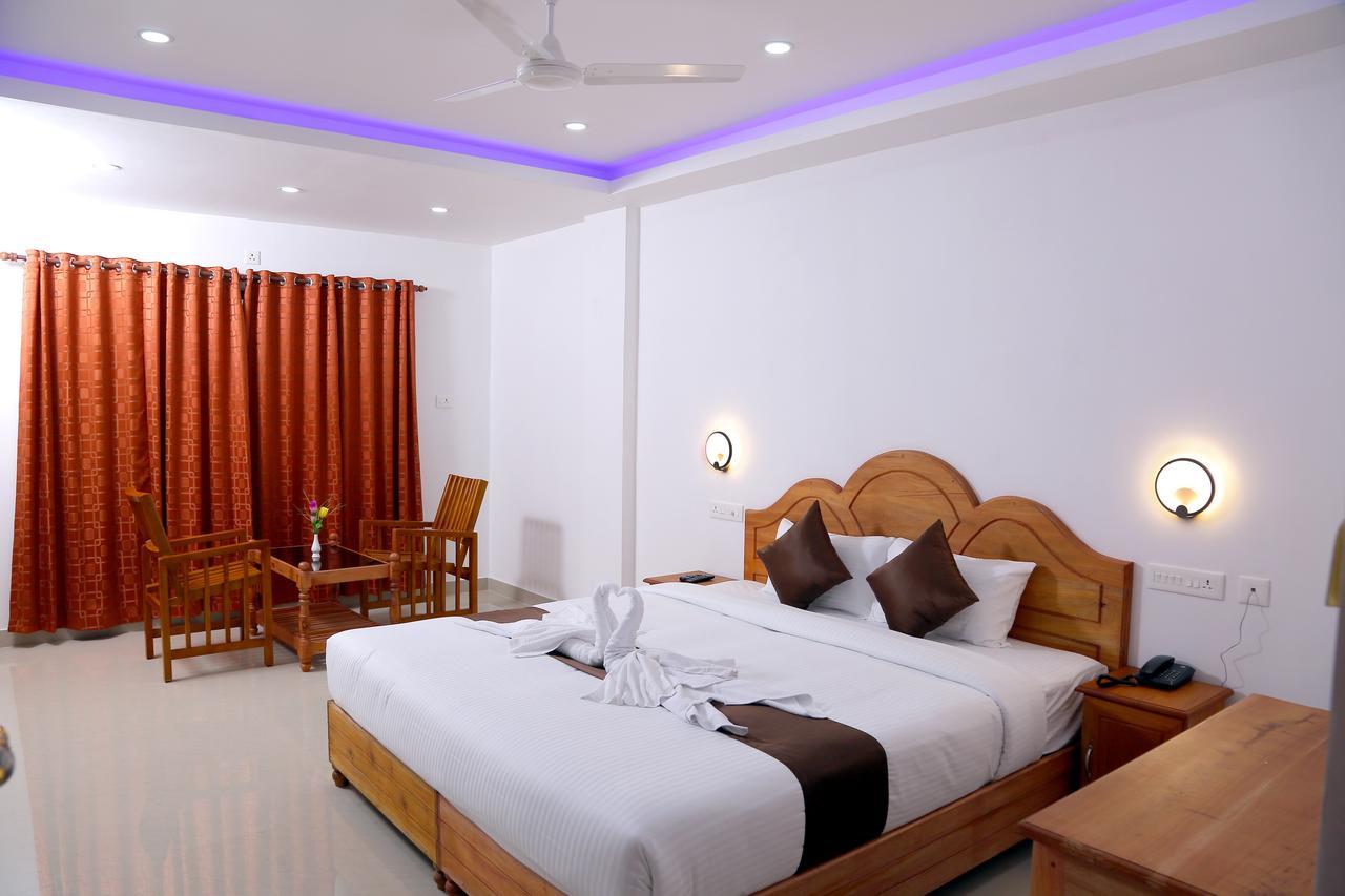 Spice Inn Kumily Экстерьер фото